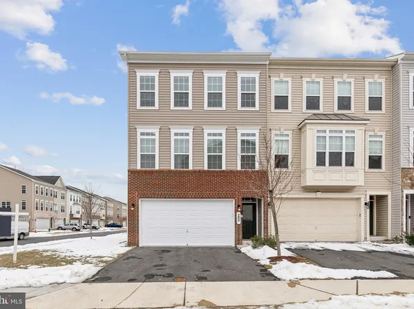 200 Apsley Ter, Purcellville, VA 20132