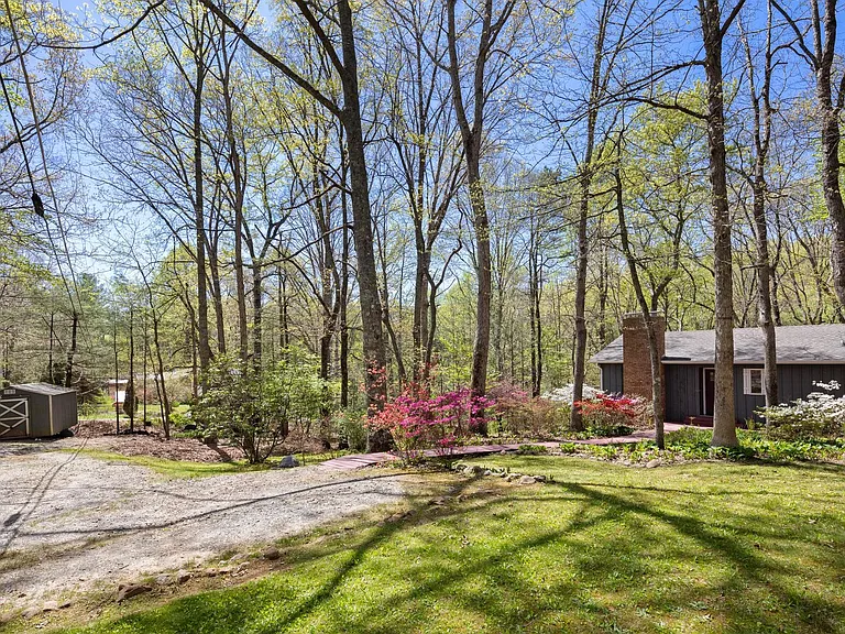 110 Sleepy Gap Rd — Photo 31