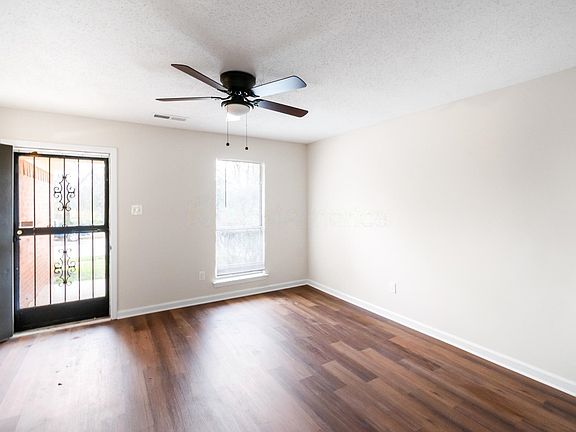 4th image of 4567 Addington Dr