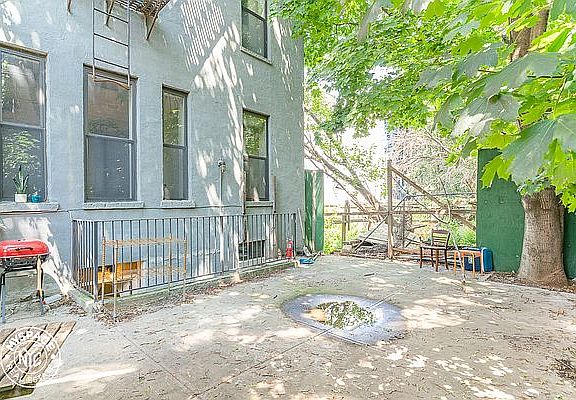 2nd image of 475 Lafayette Ave #1C