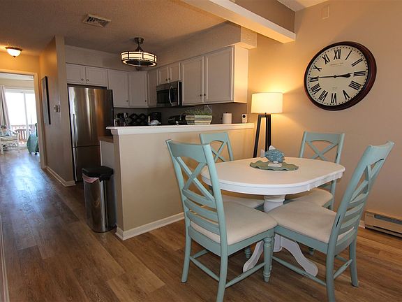 4th image of 4513 Landis Ave APT 3S