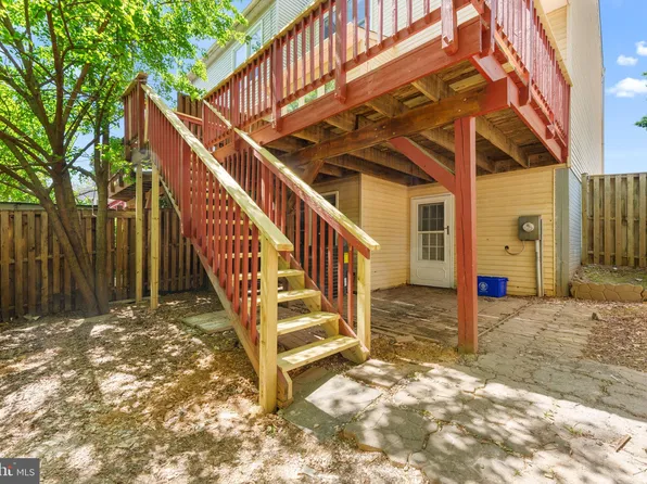 38 Drumcastle Ct, Germantown, MD 20876