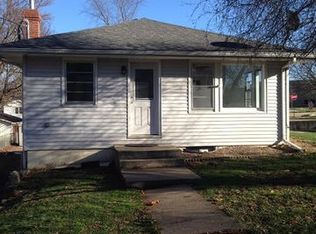 605 Division St, Dixon, IL 61021