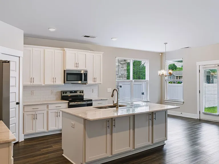 213 Snapdragon Dr — Photo 7