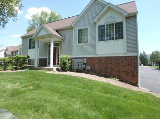 2412 Dawson Ln, Algonquin, IL