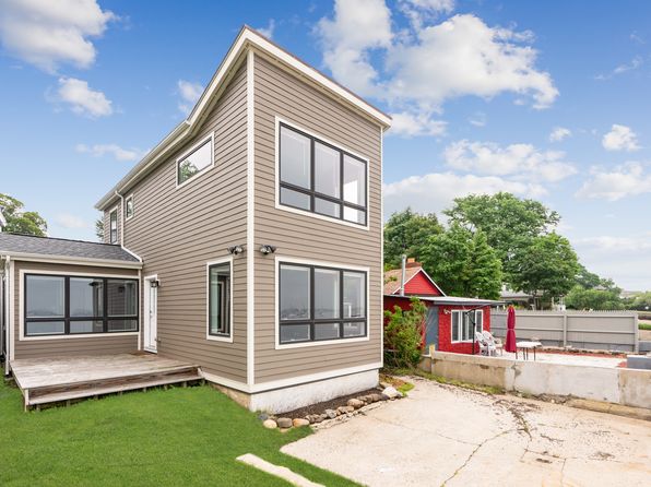 1B Caroll St