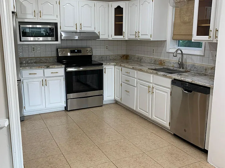 3614 W Sterling Cir — Photo 4