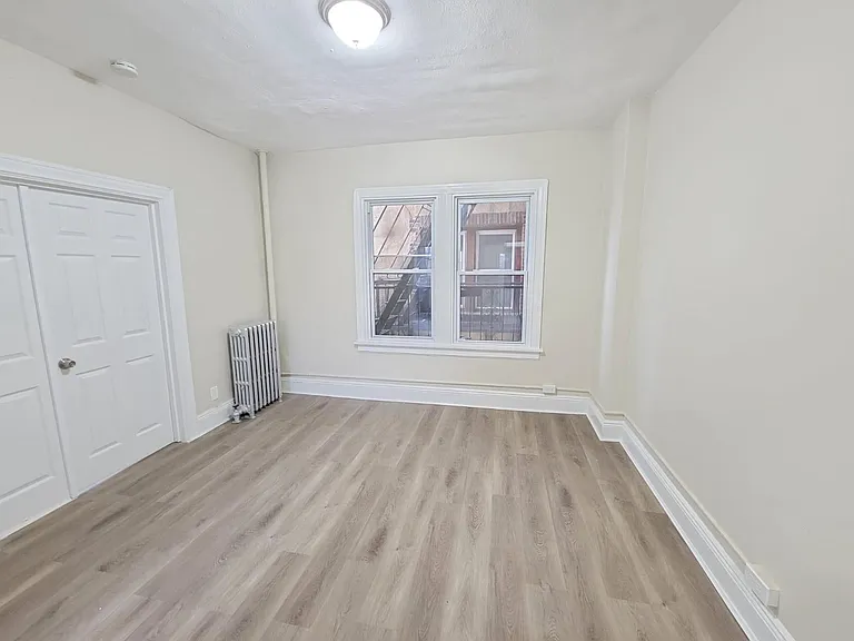 191 1st St #12 — Photo 4