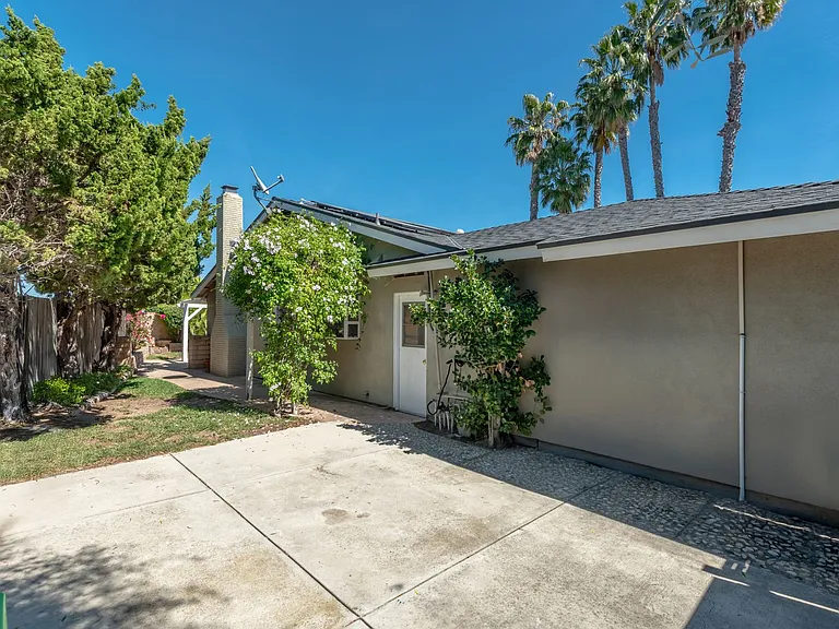 14 Nadine Ct — Photo 13