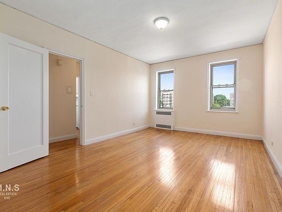 4th image of 3300 Netherland Ave #3J