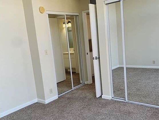 4th image of 2908 W Victory Blvd #L