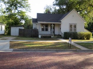 209 SW 3rd St, Newton, KS 67114