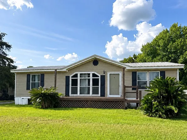 402 Windsong Dr, Youngsville, LA 70592
