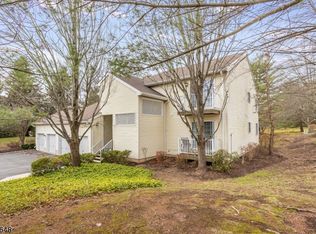301 Potomac Dr, Basking Ridge, NJ 07920