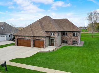 647 E Clancy St, Jefferson, WI 53549