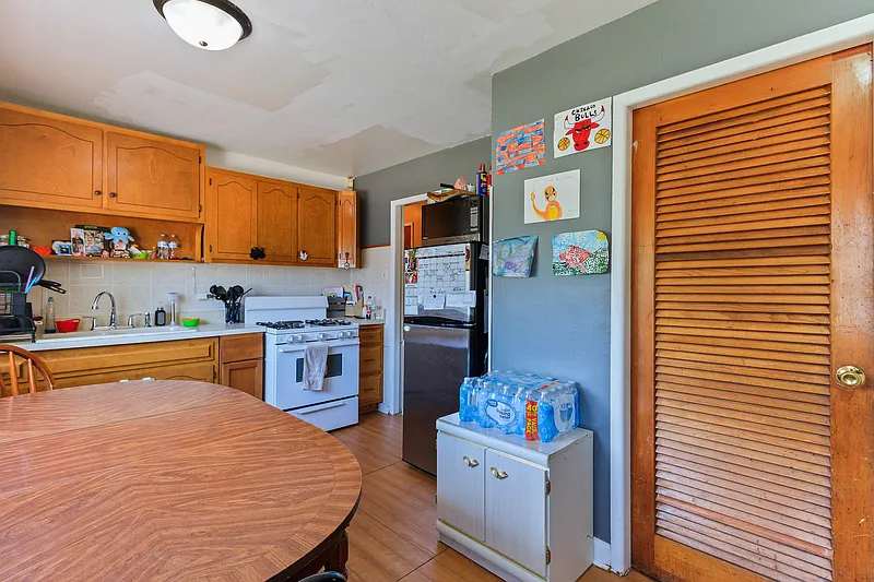 Thumbnail 13