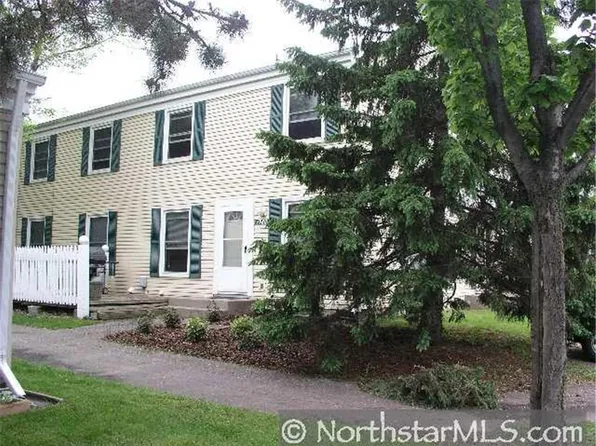 4980 Grenwich Trl N, Oakdale, MN 55128
