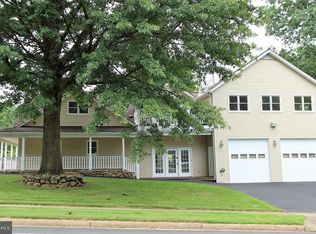 1915 Anderson Rd, Falls Church, VA 22043