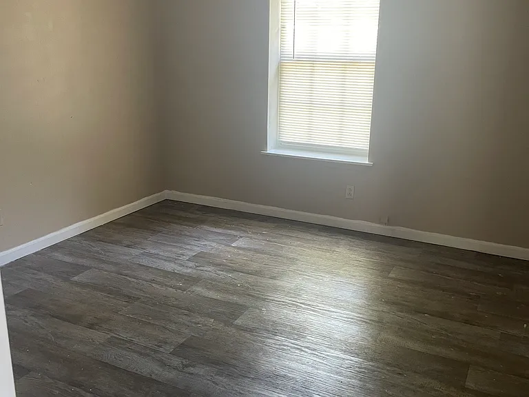 303 Schley St — Photo 8