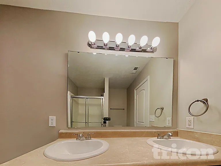 11178 N Trapunto Ln — Photo 9