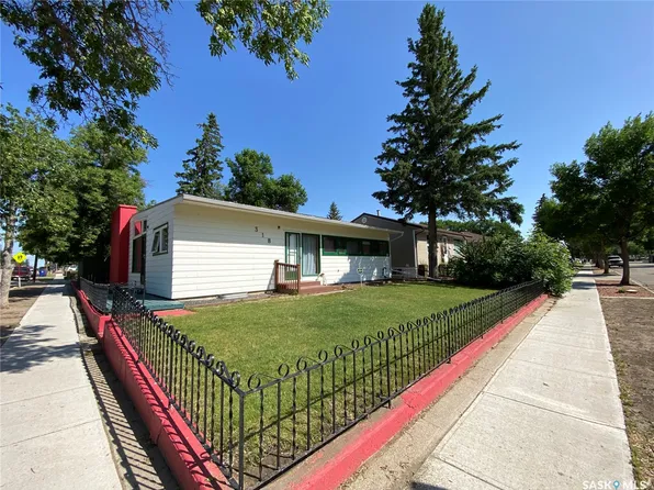 318 5th Avenue W, Kindersley, SK S0L 1S0