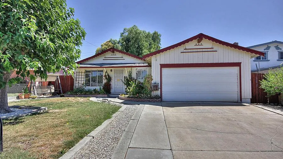 1528 Mount Palomar Dr photo 1