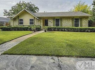 2020 Warberry Rd, Carrollton, TX 75007