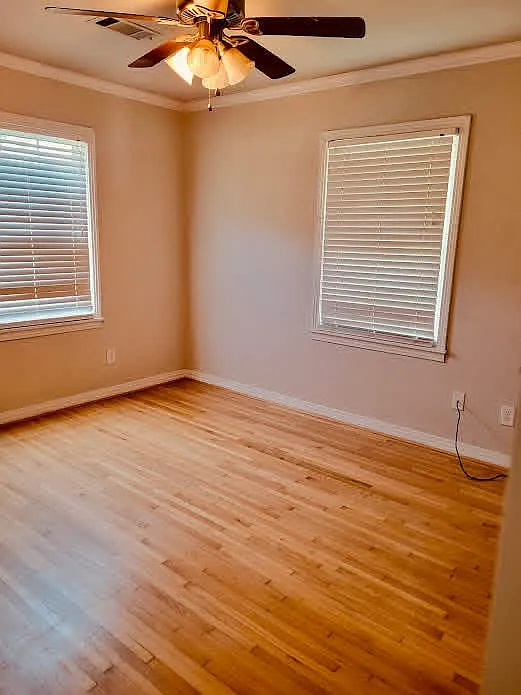 3 bed, 1105 sqft, $1,200 — Photo 2