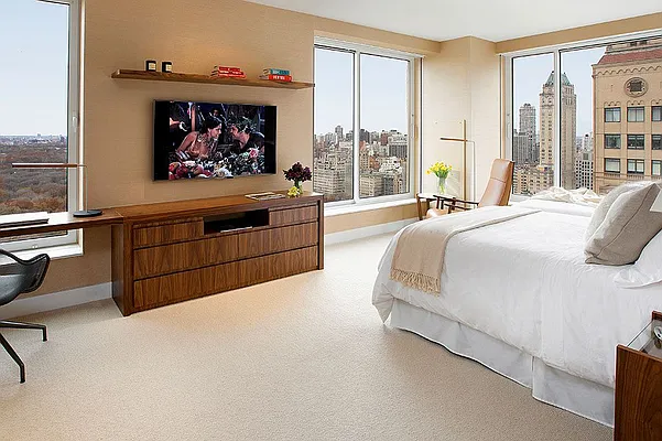 Sold by Compass | media 10