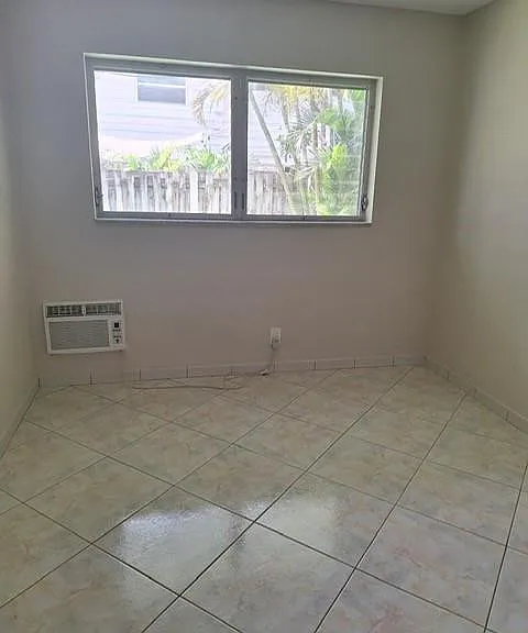 2020 NE 51st Ct #101 — Photo 6