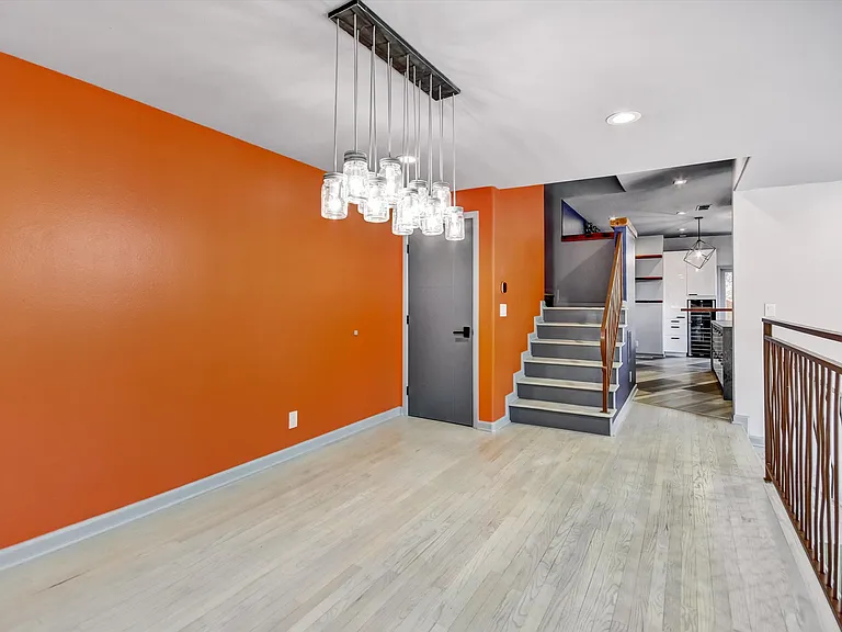 7001 Buckingham Blvd — Photo 40