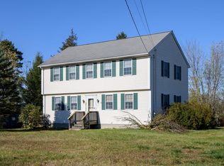 8 Cemetery Rd, Hadley, MA 01035