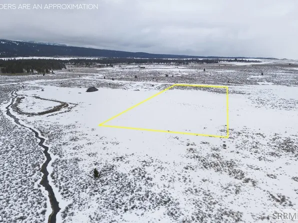 4033 Brooks Blaze Ln, Island Park, ID 83429