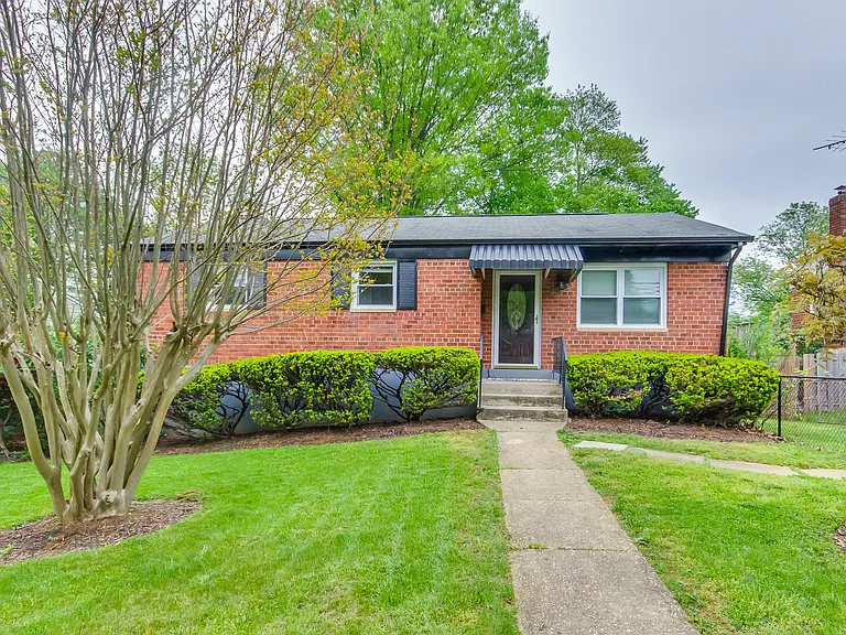11705 Ashley Dr — Photo 1