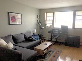 1015 W 26th St #1, Minneapolis, MN 55405