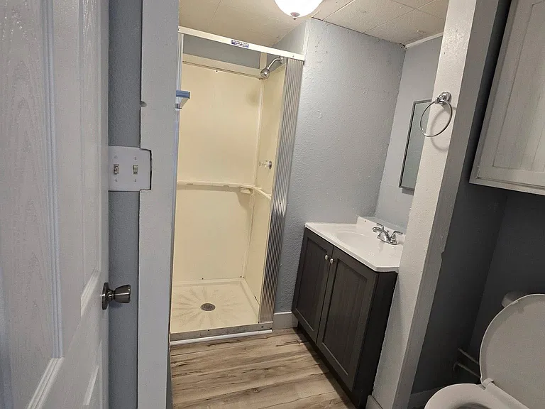 1805 E South St — Photo 5