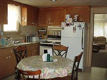4th image of 4327 Emerson Ave