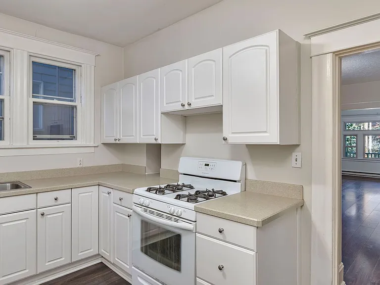 2360 NW Glisan St — Photo 7
