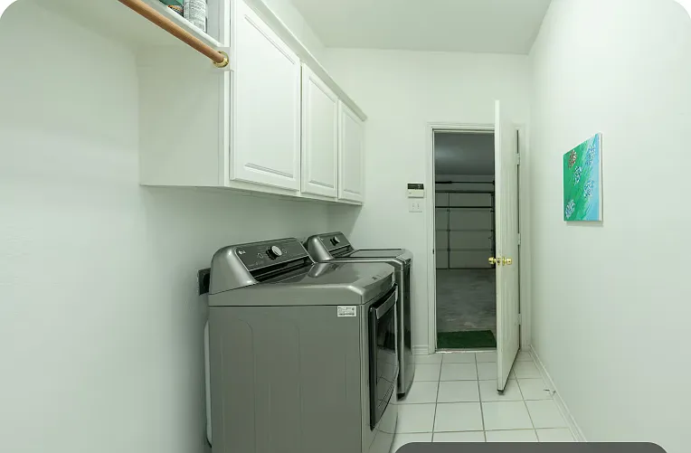 1612 Falmouth Dr — Photo 3