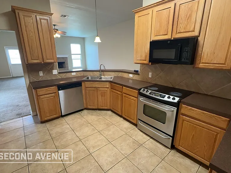 1011 Forest Oak — Photo 6