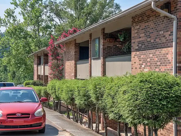Sunset Rill Apartments — Photo 9