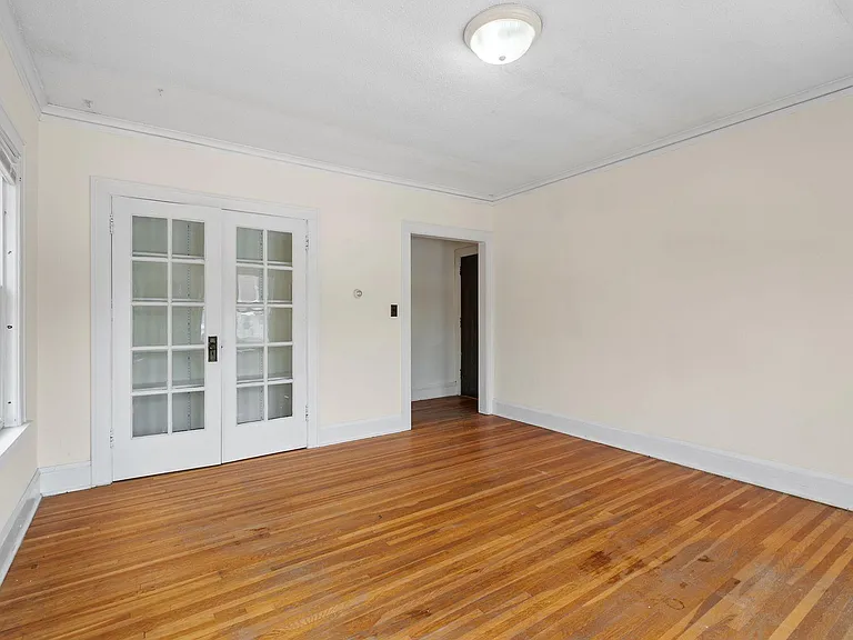 Emmerson Terrace Apartments — Photo 6