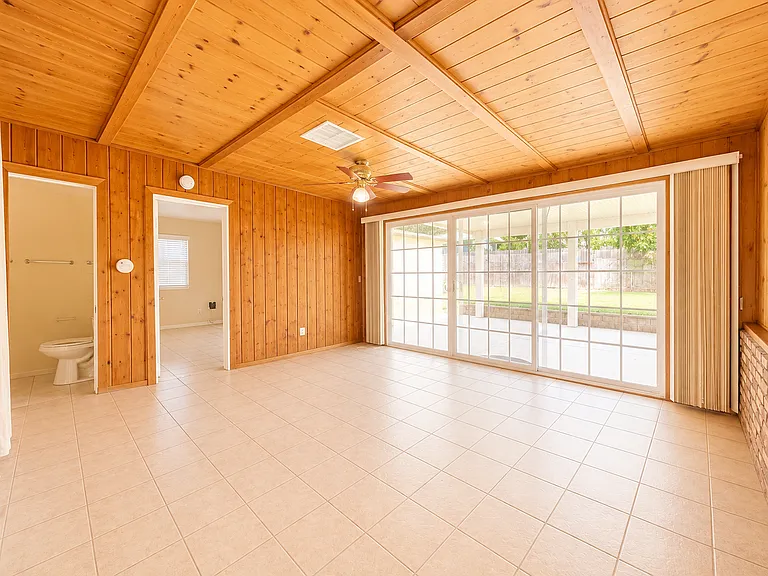 508 N Vermont Ave — Photo 10