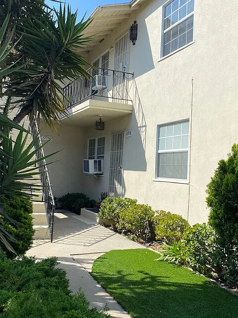 2 bed, 1.0 bath, 850 sqft, $2,900 — Photo 3