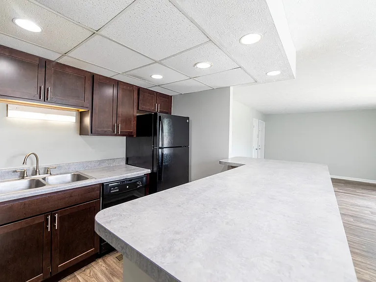 Barrington Estates Apartments — Photo 6