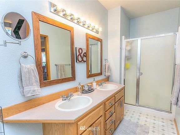 5th image of 106 E Belair Dr
