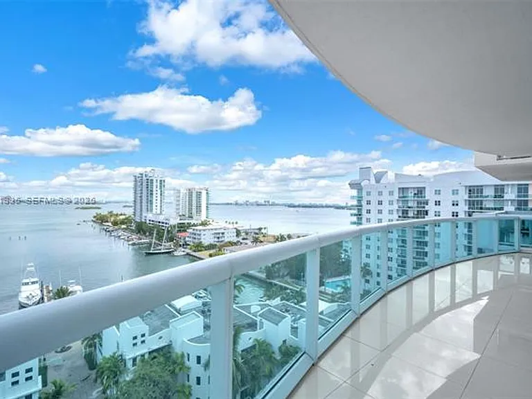 7900 Harbor Island Dr #1101 — Photo 16