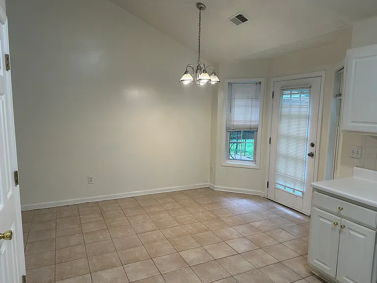 1711 Hayden Mill Ct — Photo 6