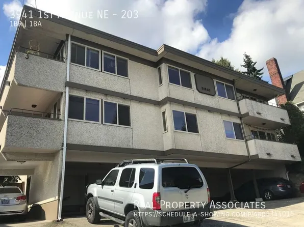 3941 1st Ave NE APT 203, Seattle, WA 98105