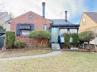 2467 Kildare Rd, Windsor, ON N8W2Y1